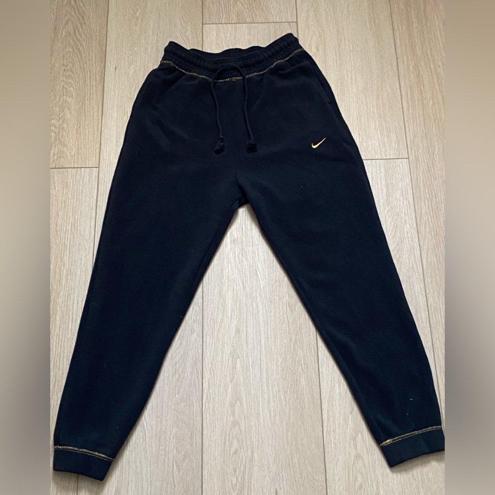 Nike dri-fit drawstring black gold sweats